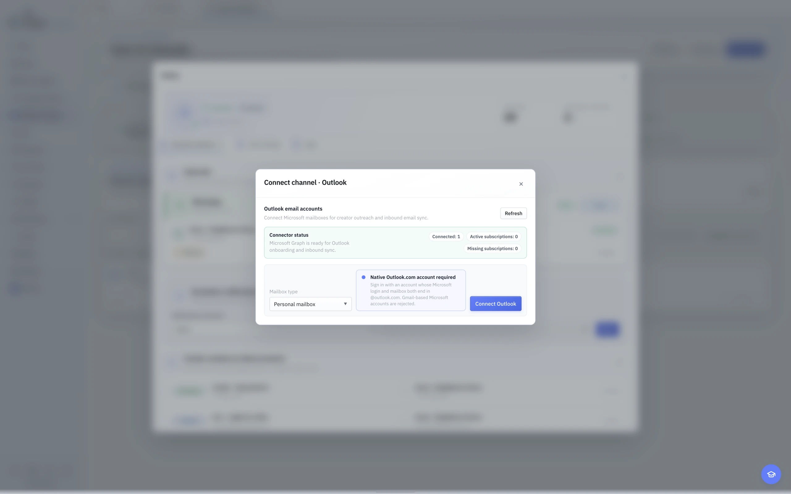 English light-theme Outlook connection window with the personal mailbox option and native Outlook.com requirement.